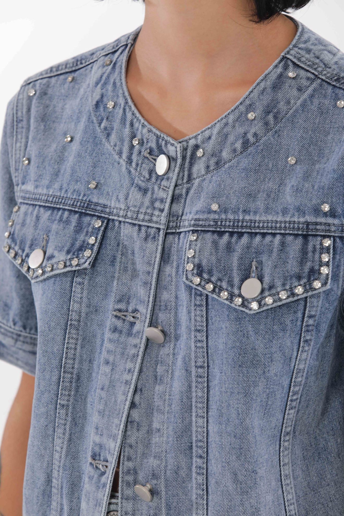 Giubbino in denim mezza manica e strass di mimi mua firenze. Mery Mode Abbigliamento